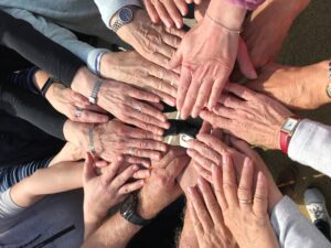 20260416 gisela hands quer